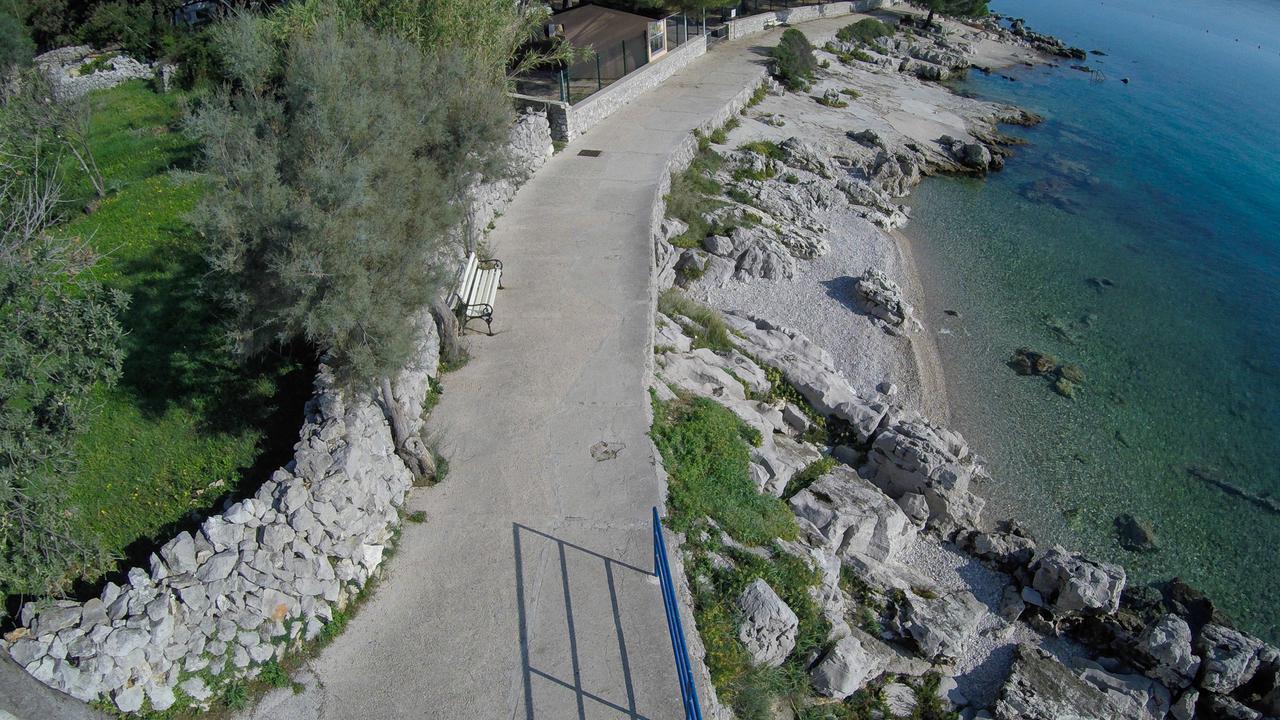 Apartments Del Sole Нерезине Екстериор снимка