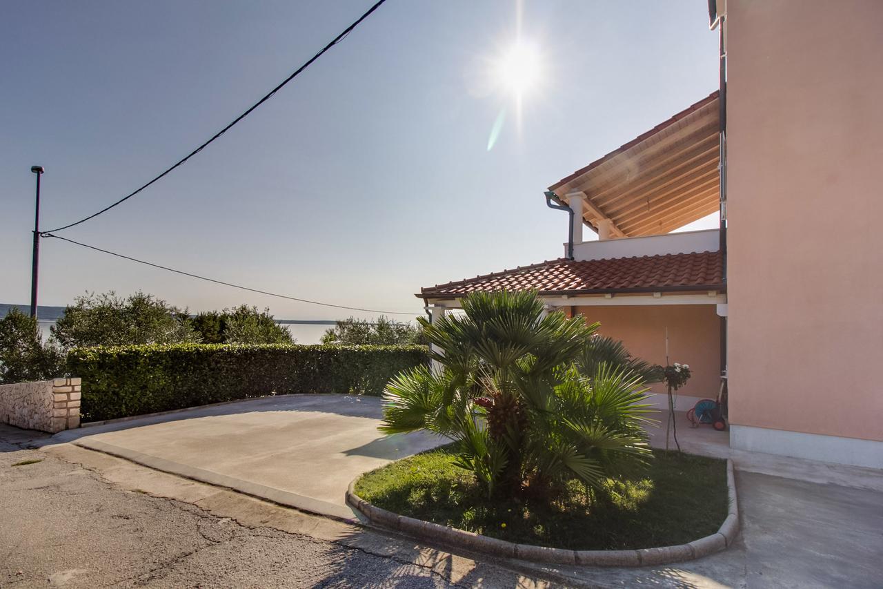 Apartments Del Sole Нерезине Стая снимка